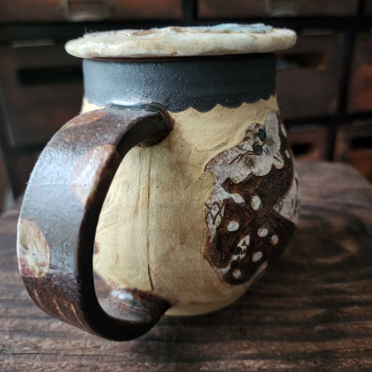 中国古美術・原鉱底槽清、紫砂泥、 エナメル彩描金 .紫砂壺・紫泥急須・茶道具 中国古美術・原鉱底槽清泥養神紋・紫砂壺・底款:顧景舟・朱泥